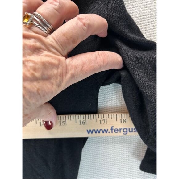 Cyrus Black Rosette Neckline Top Women’s Small NWT 3/4 Sleeve Knit Blouse Floral - Picture 9 of 10